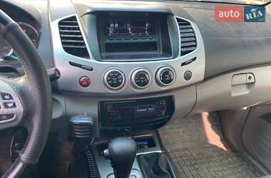 Пикап Mitsubishi L 200 2010 в 