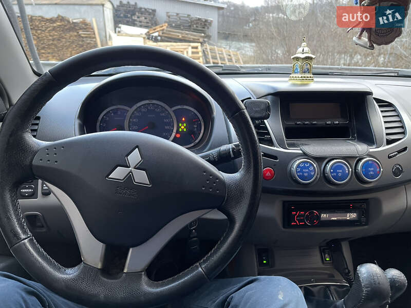 Пикап Mitsubishi L 200 2008 в Ивано-Франковске фото 18 Пикап Mitsubishi L 200 2008 в Ивано-Франковске