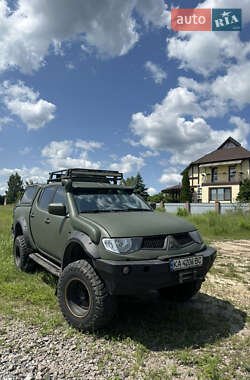 Пикап Mitsubishi L 200 2012 в Киеве