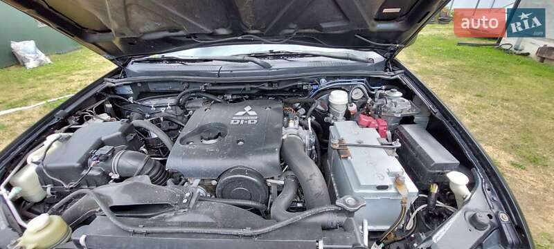 Пикап Mitsubishi L 200 2007 в Новояворовске