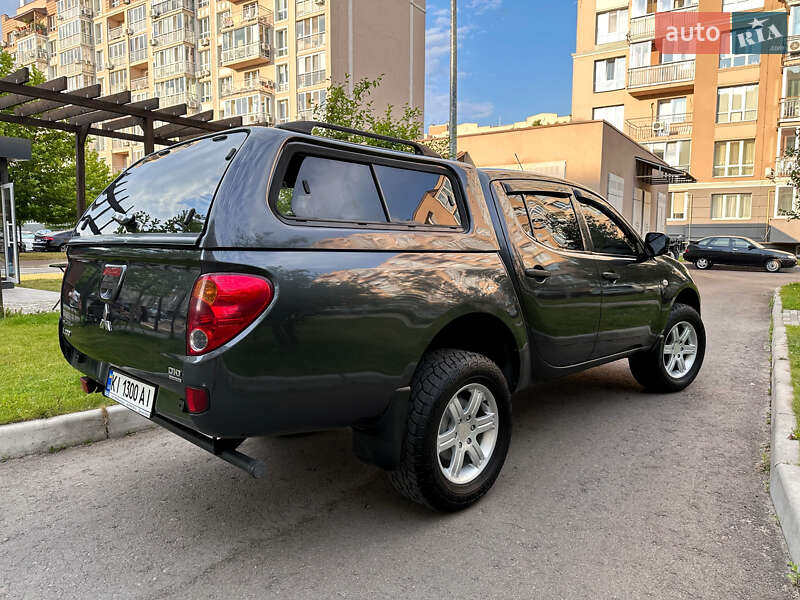 Пикап Mitsubishi L 200 2013 в Киеве