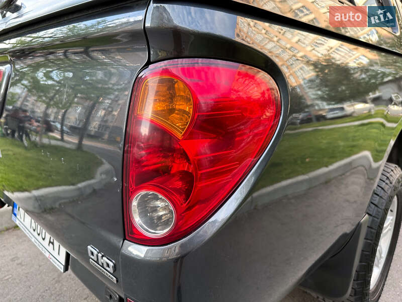 Пикап Mitsubishi L 200 2013 в Киеве