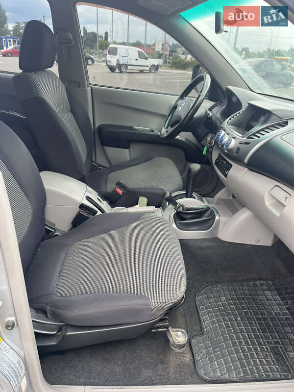 Пикап Mitsubishi L 200 2008 в Киеве