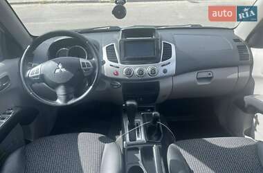 Пикап Mitsubishi L 200 2012 в 