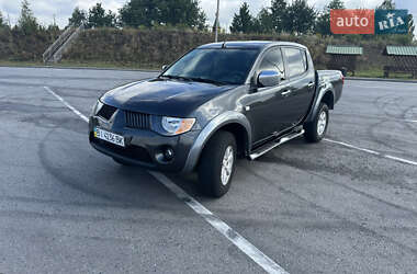 Пикап Mitsubishi L 200 2011 в Полтаве