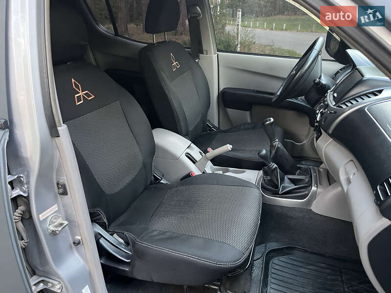 Пикап Mitsubishi L 200 2007 в Новомосковске