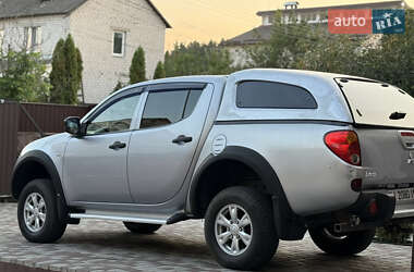 Пикап Mitsubishi L 200 2011 в 
