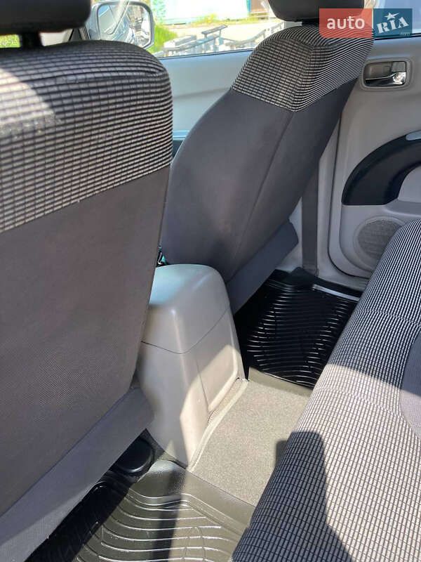 Пикап Mitsubishi L 200 2008 в Каменец-Подольском