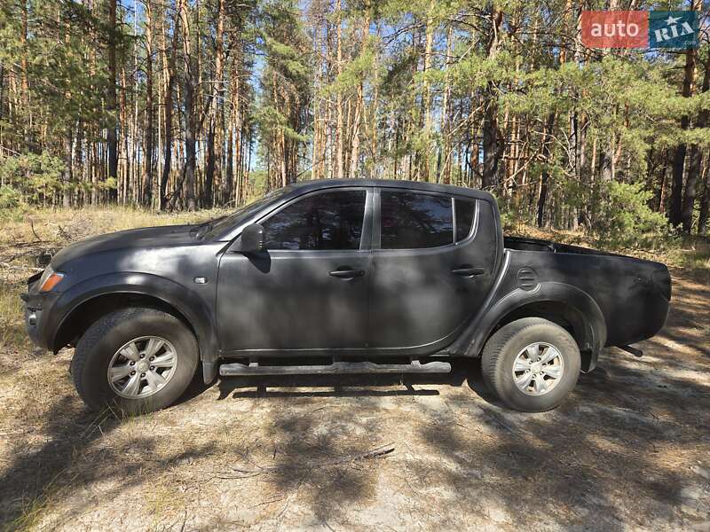 Пикап Mitsubishi L 200 2012 в Полтаве