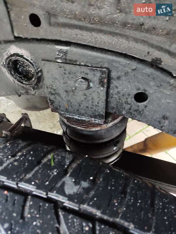 Пикап Mitsubishi L 200 2008 в Ужгороде фото 9 Пикап Mitsubishi L 200 2008 в Ужгороде