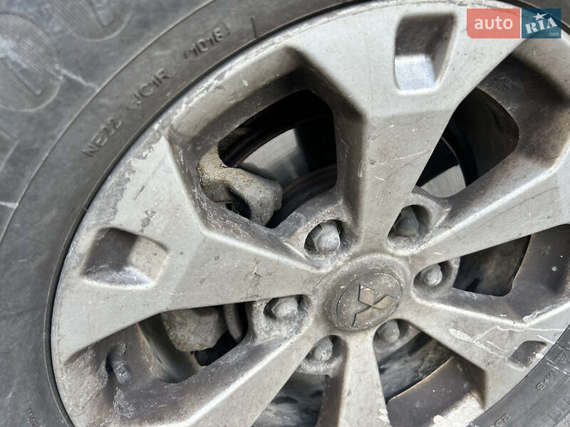 Пикап Mitsubishi L 200 2011 в Киеве