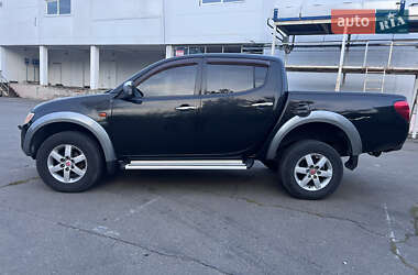 Пикап Mitsubishi L 200 2009 в 