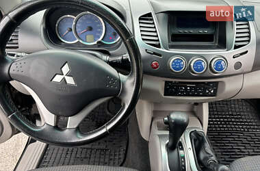 Пикап Mitsubishi L 200 2009 в 