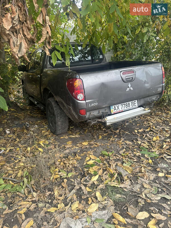 Пикап Mitsubishi L 200 2010 в Харькове фото 8 Пикап Mitsubishi L 200 2010 в Харькове