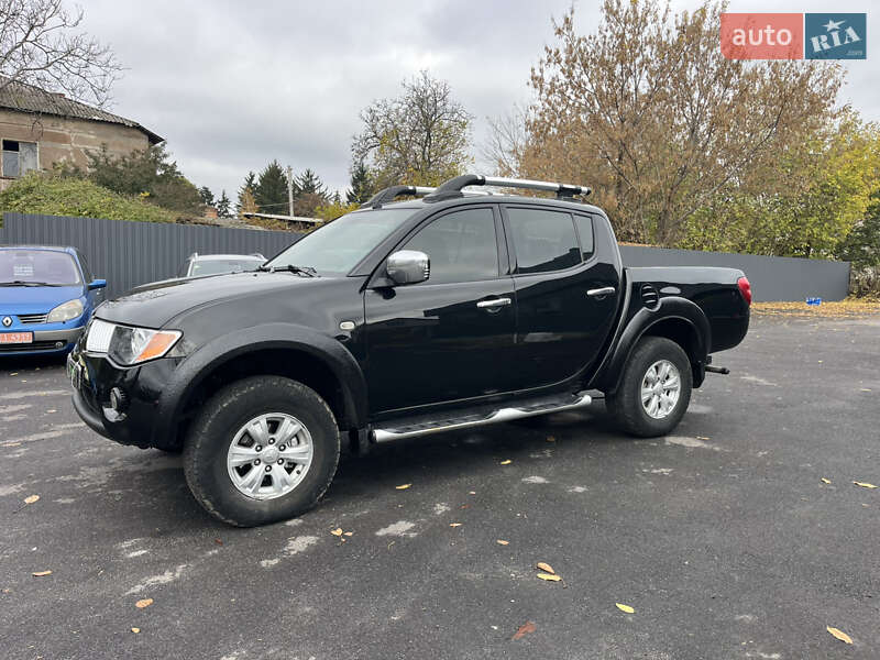 Пікап Mitsubishi L 200 2011 в Кропивницькому