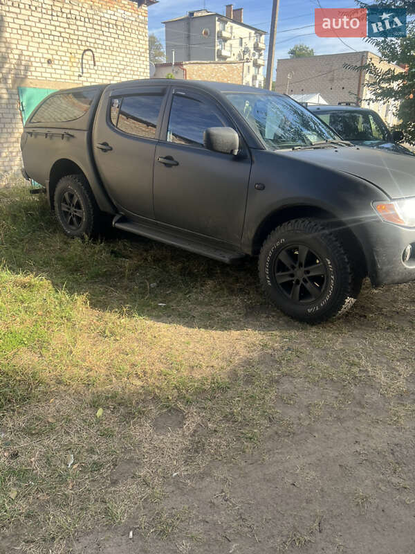 Пикап Mitsubishi L 200 2007 в Павлограде фото 3 Пикап Mitsubishi L 200 2007 в Павлограде