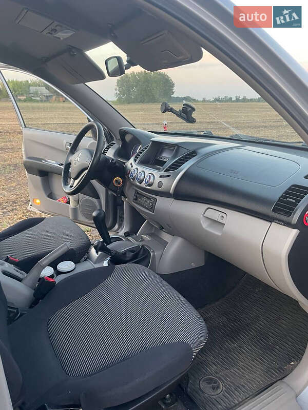 Пикап Mitsubishi L 200 2008 в Глобине фото 12 Пикап Mitsubishi L 200 2008 в Глобине