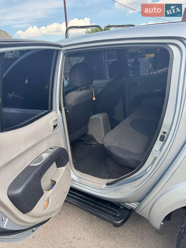 Пікап Mitsubishi L 200 2008 в Києві