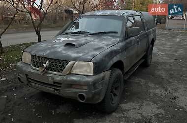 Пикап Mitsubishi L 200 2003 в Славянске