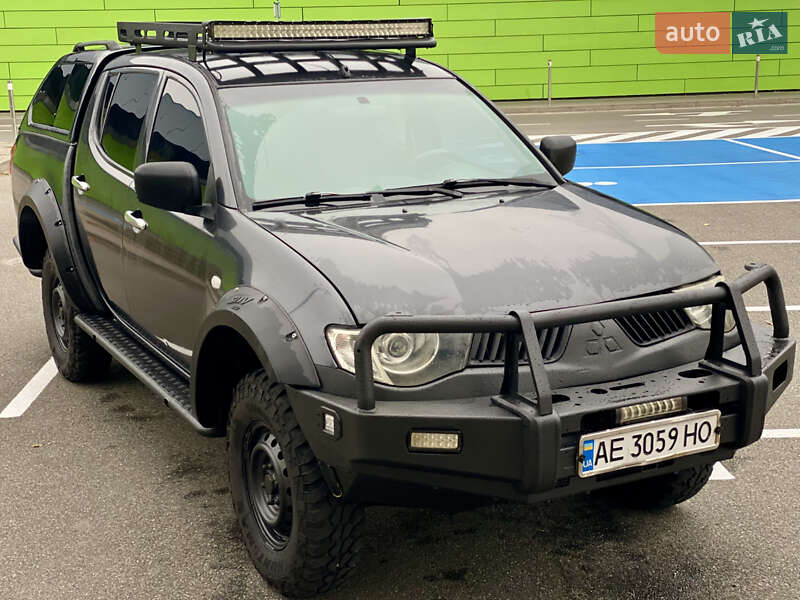 Пикап Mitsubishi L 200 2007 в Киеве фото Пикап Mitsubishi L 200 2007 в Киеве