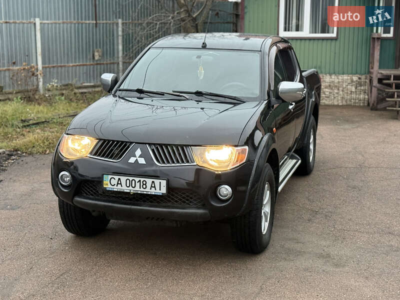 Пікап Mitsubishi L 200 2008 в Житомирі