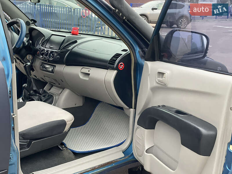 Пікап Mitsubishi L 200 2008 в Житомирі