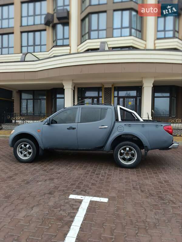 Пікап Mitsubishi L 200 2007 в Києві