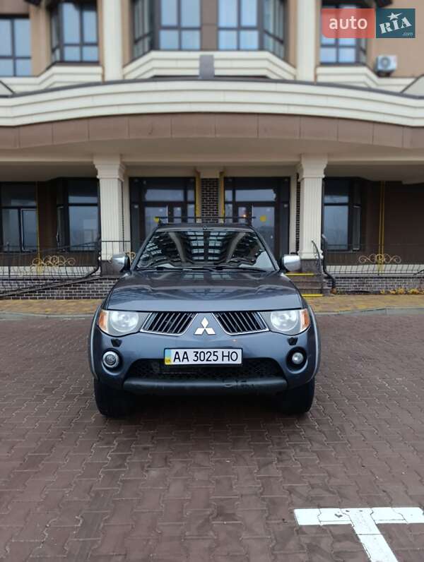 Пікап Mitsubishi L 200 2008 в Києві