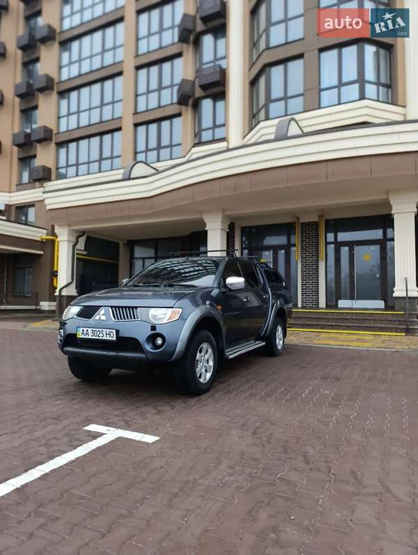Пікап Mitsubishi L 200 2008 в Києві