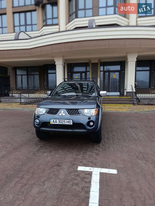 Пікап Mitsubishi L 200 2008 в Києві