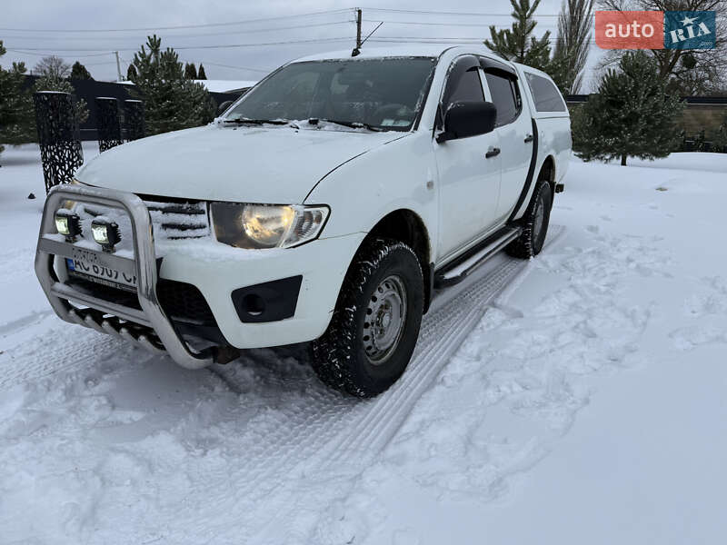 Пікап Mitsubishi L 200 2013 в Луцьку фото 4 Пікап Mitsubishi L 200 2013 в Луцьку