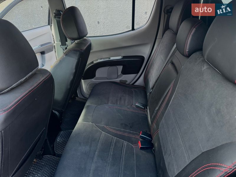 Пикап Mitsubishi L 200 2011 в Одессе