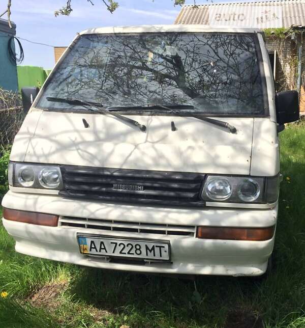 Мінівен Mitsubishi L 300 1994 в 