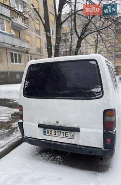 Минивэн Mitsubishi L 300 1990 в 