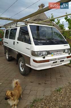 Мінівен Mitsubishi L 300 1993 в 