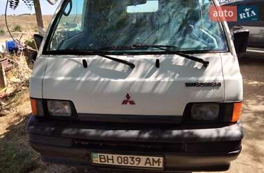 Минивэн Mitsubishi L 300 1996 в Сарате