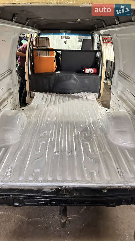 Грузовой фургон Mitsubishi L 300 1999 в Киеве фото 28 Грузовой фургон Mitsubishi L 300 1999 в Киеве