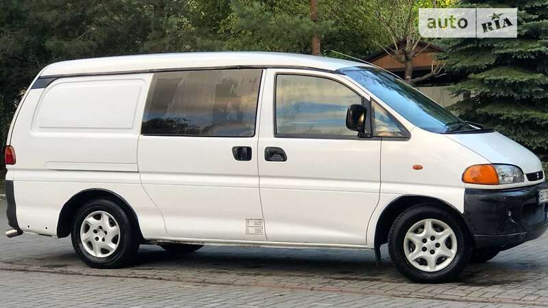 Грузопассажирский фургон Mitsubishi L 400 1997 в Дрогобыче
