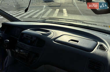 Грузовой фургон Mitsubishi L 400 2000 в 