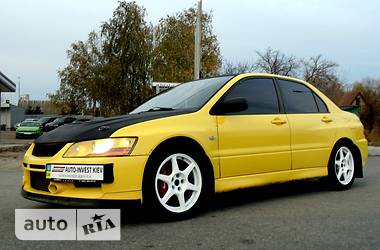Седан Mitsubishi Lancer Evolution 2004 в 