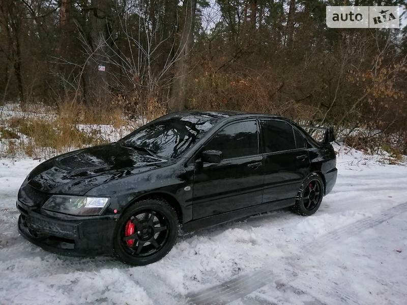 Седан Mitsubishi Lancer Evolution 2004 в Киеве