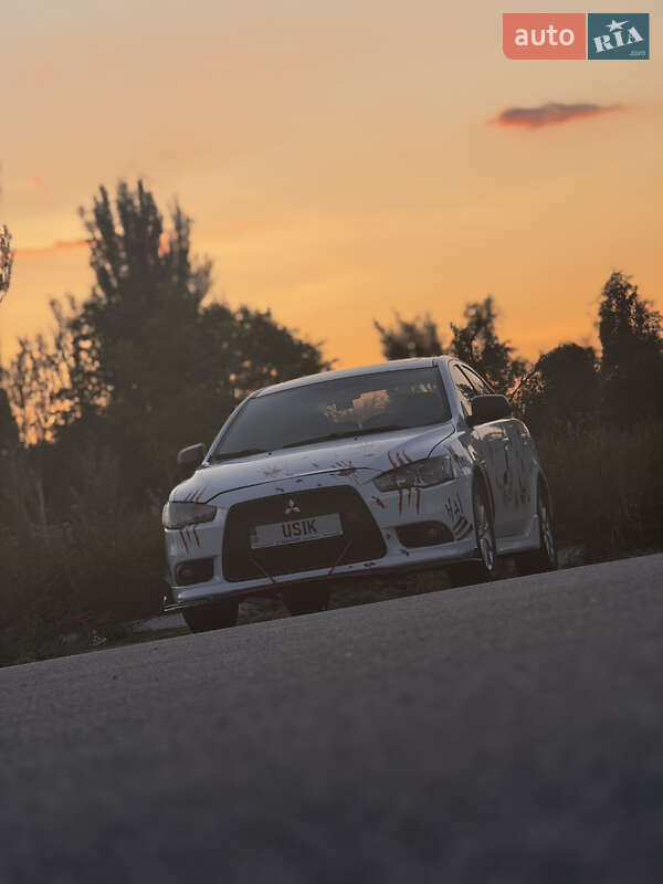Седан Mitsubishi Lancer Evolution 2015 в 