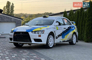 Седан Mitsubishi Lancer Evolution 2009 в Черновцах