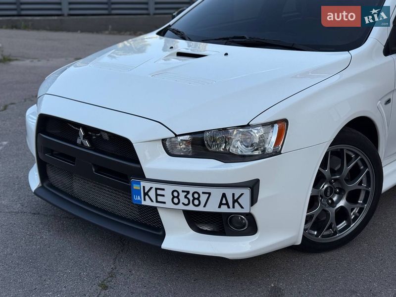 Седан Mitsubishi Lancer Evolution 2015 в Днепре