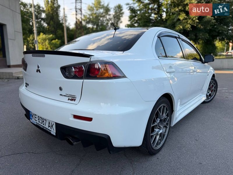 Седан Mitsubishi Lancer Evolution 2015 в Днепре