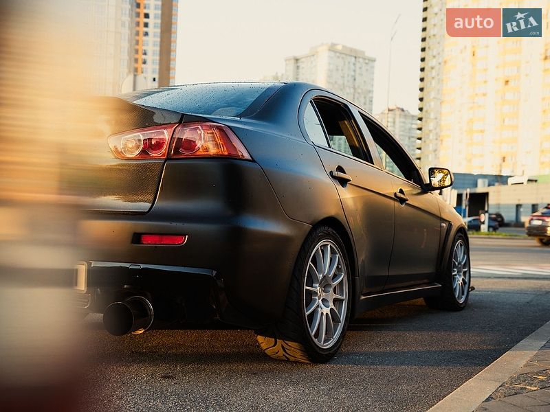 Седан Mitsubishi Lancer Evolution 2008 в Киеве