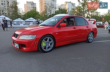 Седан Mitsubishi Lancer Evolution 2002 в Киеве