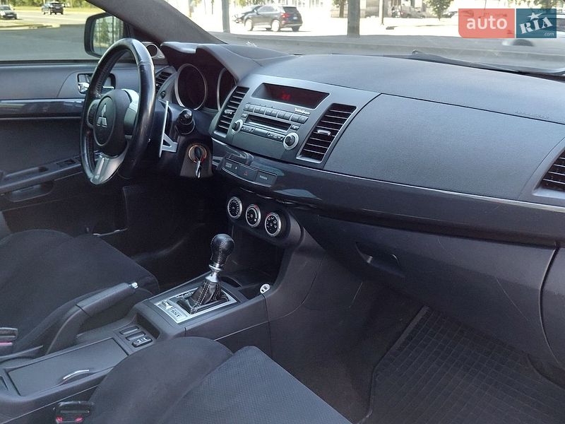 Седан Mitsubishi Lancer Evolution 2008 в Харкові фото 22 Седан Mitsubishi Lancer Evolution 2008 в Харкові