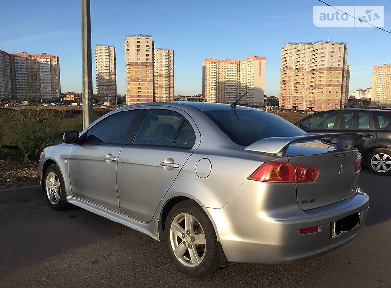 Mitsubishi Lancer X 2.0 MT