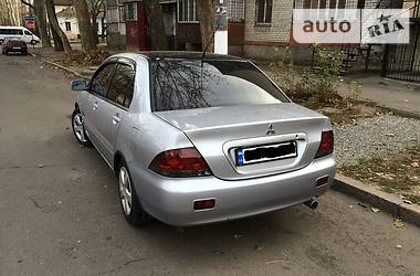 Седан Mitsubishi Lancer 2004 в Николаеве